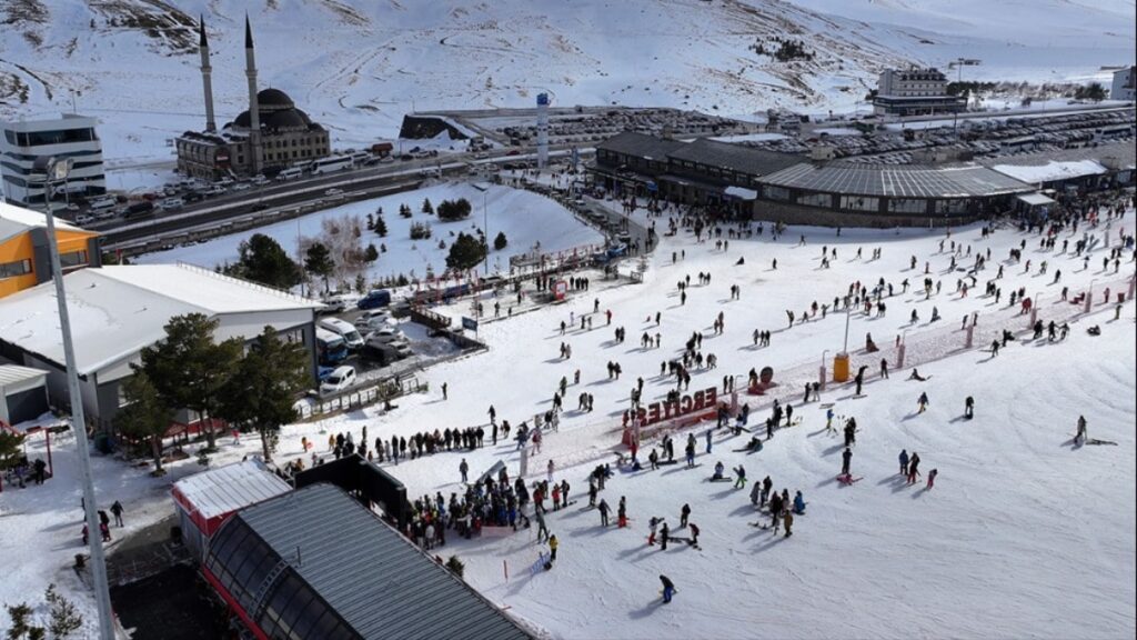 Erciyes’te yarıyıl tatili yoğunluğu