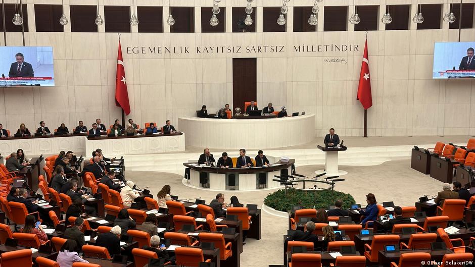 İsveç’in NATO üyeliği TBMM’de kabul edildi
