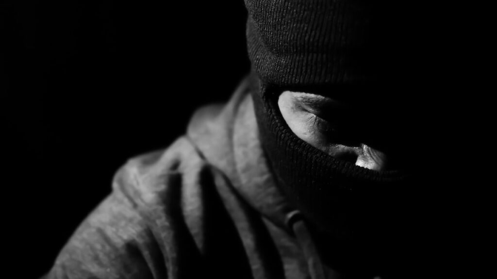 Evine giren kar maskeli kişiyi öldürdü, beraat etti
