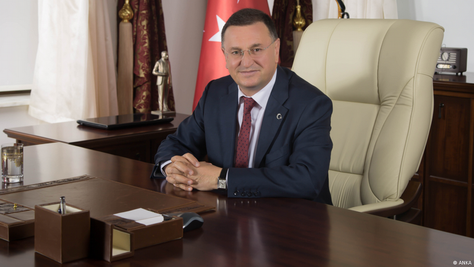 Lütfü Savaş adaylıktan çekilmedi