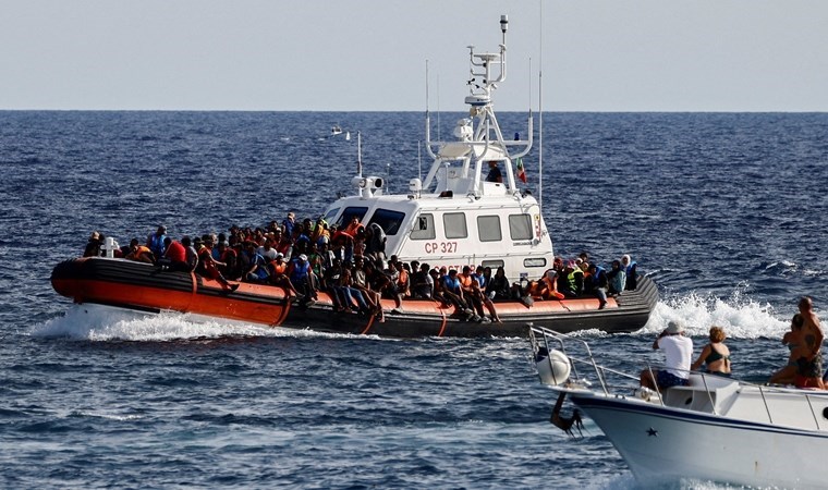 Arnavutluk’ta İtalya ile göçmen anlaşması onaylandı