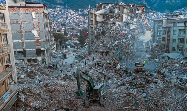 Azerbaycan lideri Aliyev’den deprem mesajı