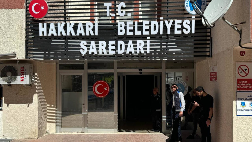 Hakkari’deki kayyım kararı sonrası DEM Parti’den ‘nöbet eylemi’