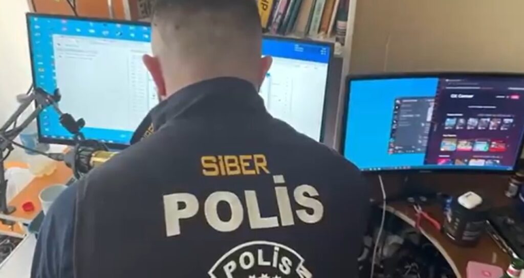 Kişisel bilgileri satanlara 41 şehirde operasyon