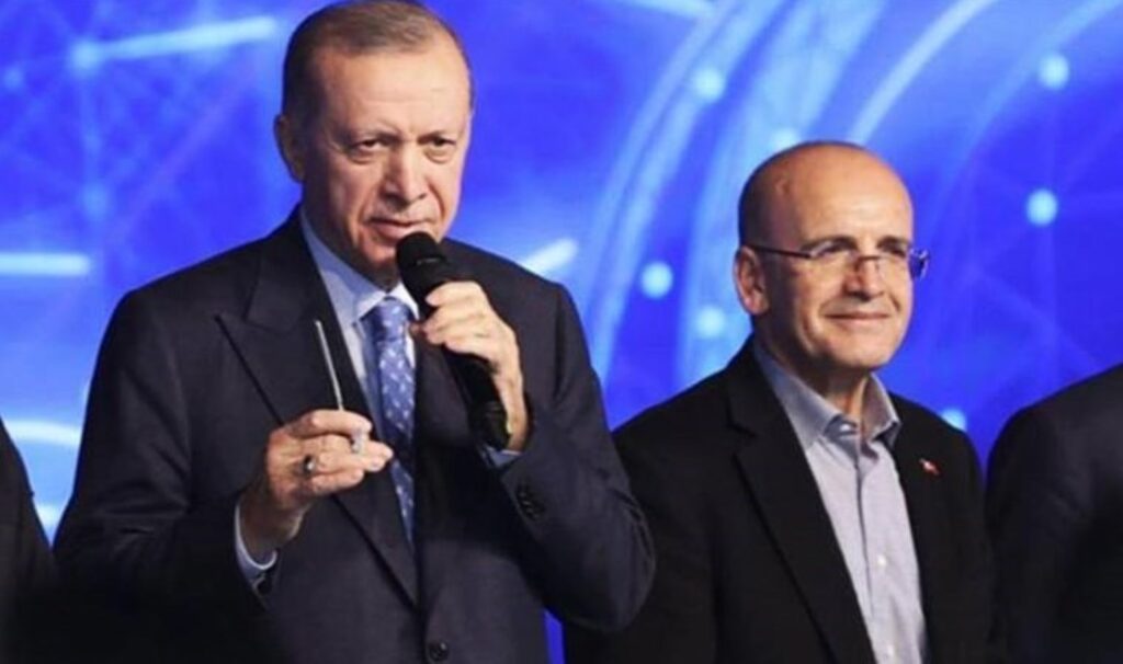 İmamoğlu’nun danışmanından Erdoğan’a çağrı: ‘Mehmet Şimşek’in koltuğunda kimlerin gözü var?’