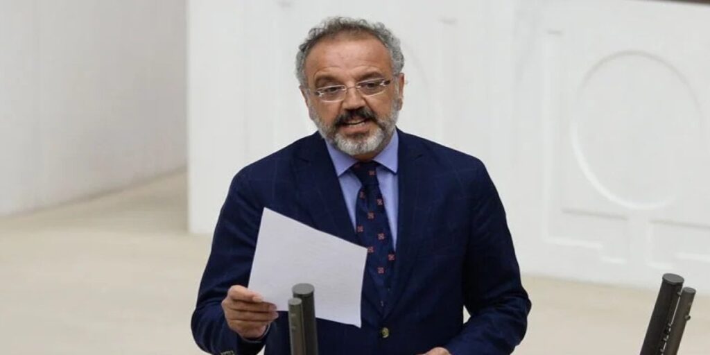 Sırrı Sakık, Budak’a ateş püskürdü: “İhanetçi olarak anılacaksın”