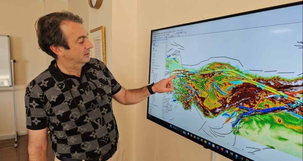 Uzmanı tek tek açıkladı: İşte Türkiye’nin en tehlikeli fayları!