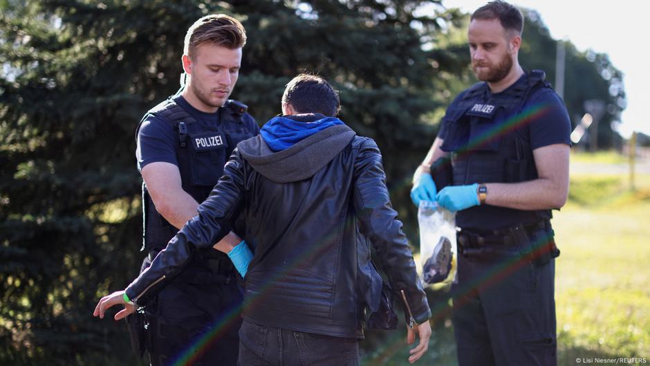 Almanya belgesiz yolcuların yarıdan fazlasını geri çevirdi