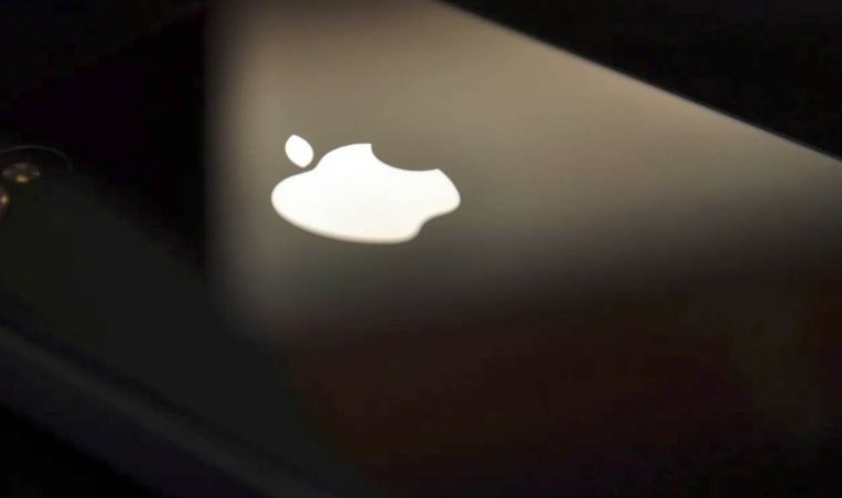 Apple’ın 30 yıllık çalışanıyla yolları ayrılıyor