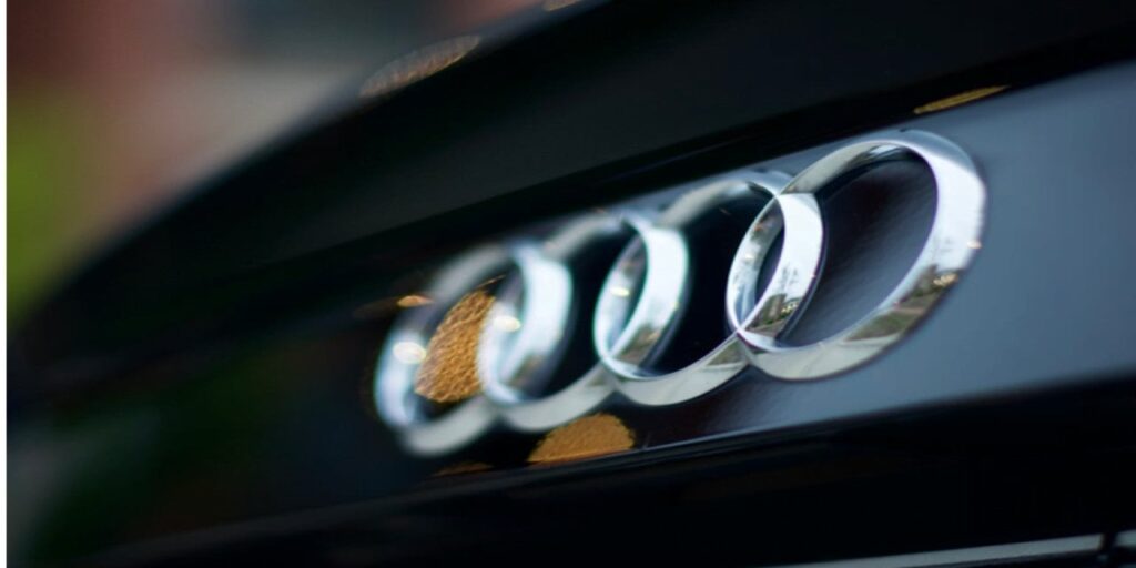 Audi’de grev: Yüzlerce araç fabrikada kilitlendi