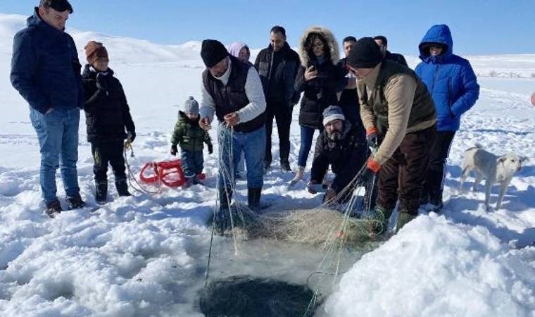 Eskimo yöntemi ile yakalıyorlar! Kilosunu 100 liradan satıyorlar…