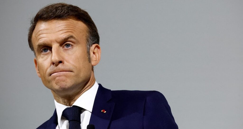 Fransa’da Macron depremi: Azledilmesi için imza toplanıyor