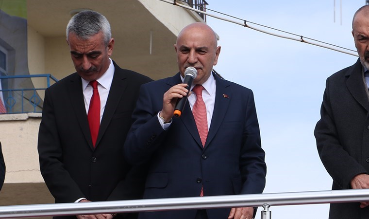 Turgut Altınok, Mansur Yavaş’ı hedef aldı: ‘Allah’ın verdiği sudan para mı kazanılır?’