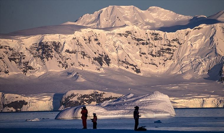 Antartika’da Türkiye büyüklüğünde buz eridi