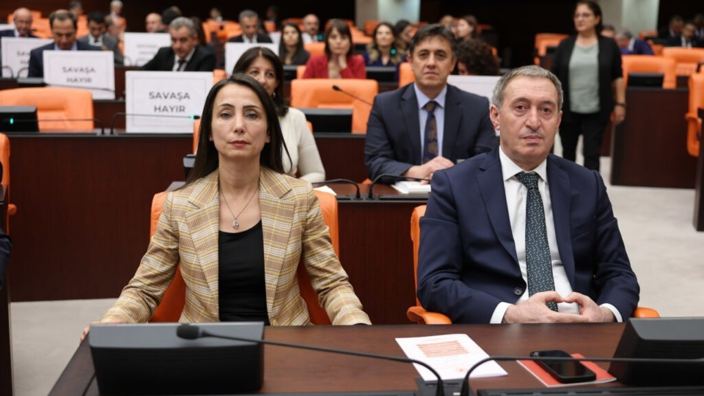 DEM Parti’den ‘Öcalan ABD’nin garantör ülke olmasını istedi’ iddiasına yanıt