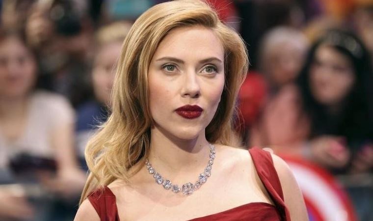 Dünyaca ünlü oyuncu Scarlett Johansson yönetmen koltuğunda