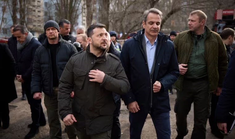 Miçotakis ve Zelenski’nin yakınına roket düştü