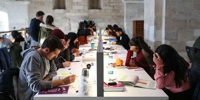 Üniversite öğrencilerine ‘banka hesaplarınızı kullandırmayın’ uyarısı