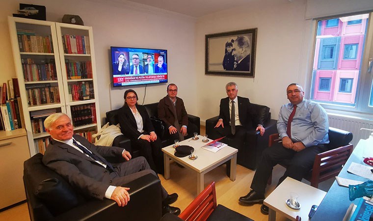 Vatan Partisi’nin ABB başkan adayı Reyhan, Cumhuriyet’i ziyaret etti