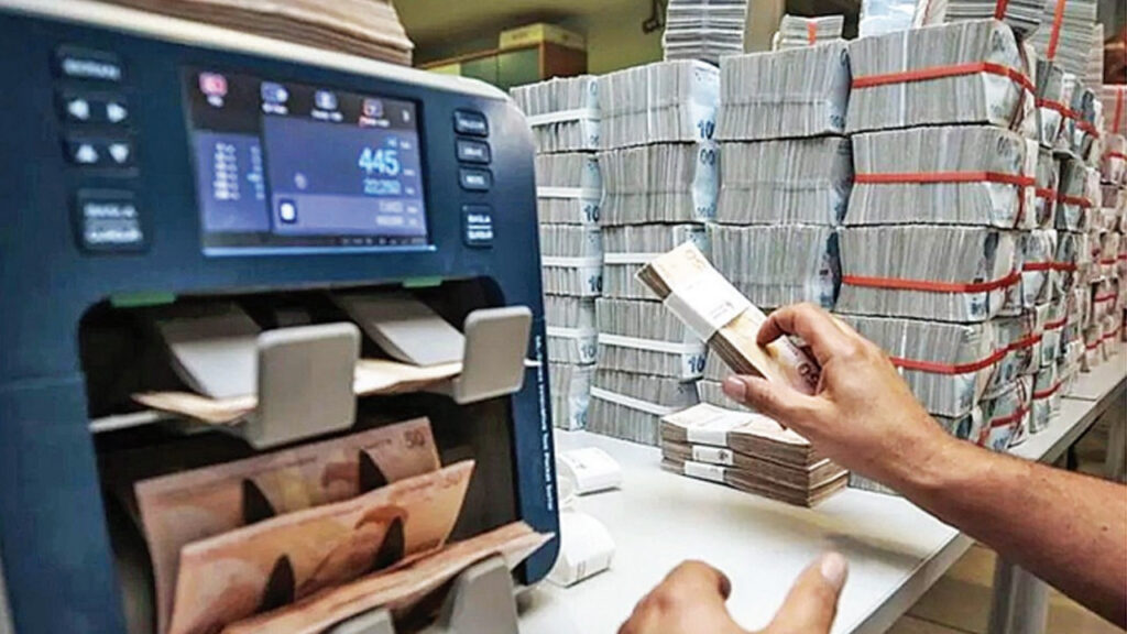 Yılbaşından bu yana 2 trilyon lira artış kaydeden fon dünyasının büyüklüğü 4,6 trilyon liraya ulaştı