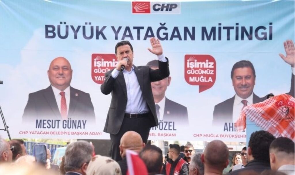 Ahmet Aras: Atatürk’ü unutturmaya çalışıyorlar