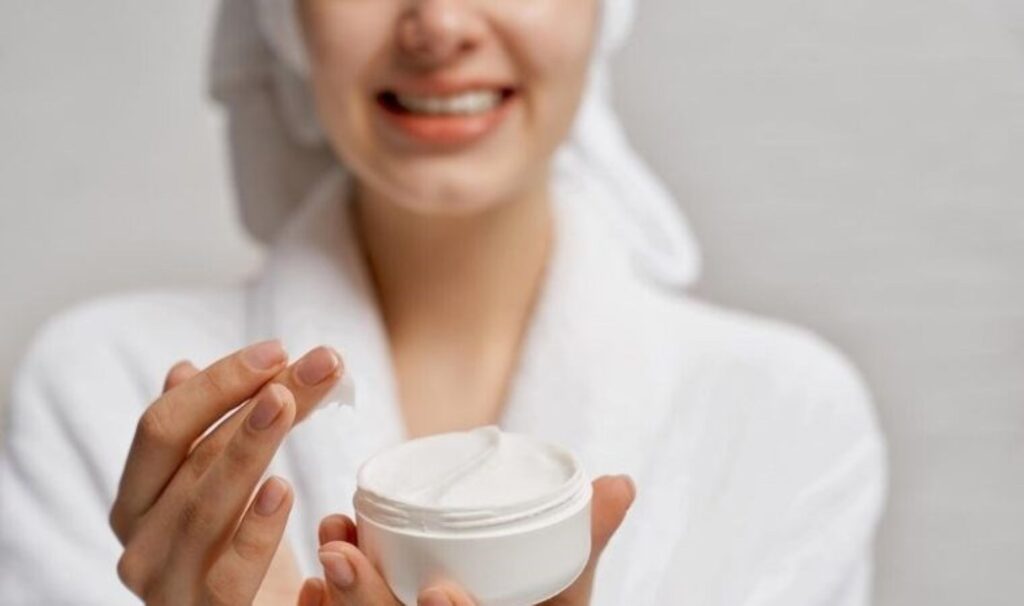 Doğru cilt bakım rutininizi oluşturamadınız mı? Dermatologlar en iyi cilt bakım rutini için altın tüyoyu verdi…
