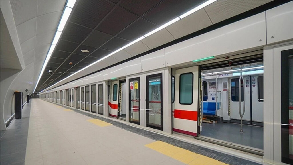 Gayrettepe-İstanbul Havalimanı-Arnavutköy metro hattında yolcu rekoru