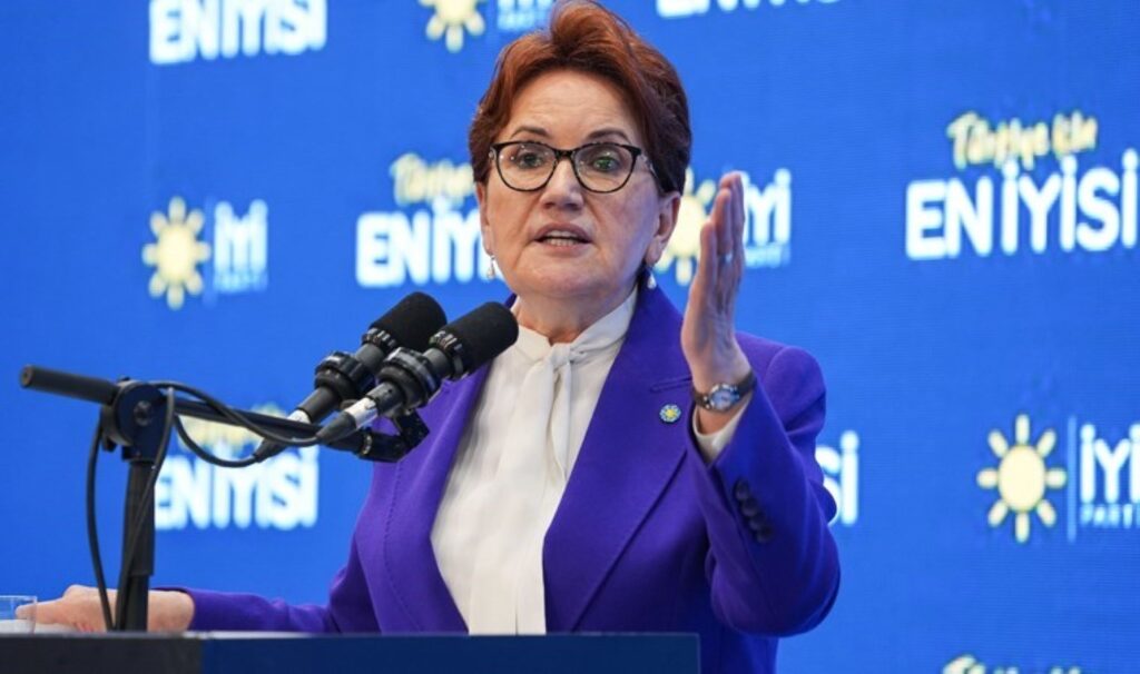 Mansur Yavaş’ı ve CHP’yi hedef alan Meral Akşener’e tepki yağdı: ‘Artık muhalefetmiş gibi davranmayı bıraksın!’