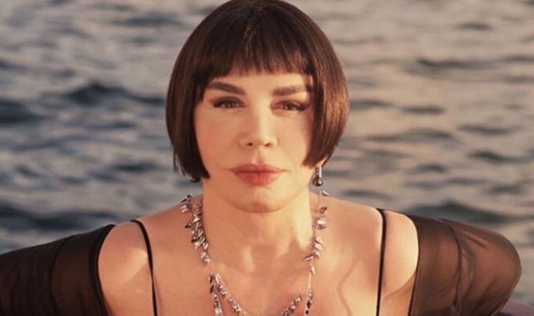 Sezen Aksu’dan endişelendiren fotoğraf: Bileğindeki hasta künyesi dikkat çekti