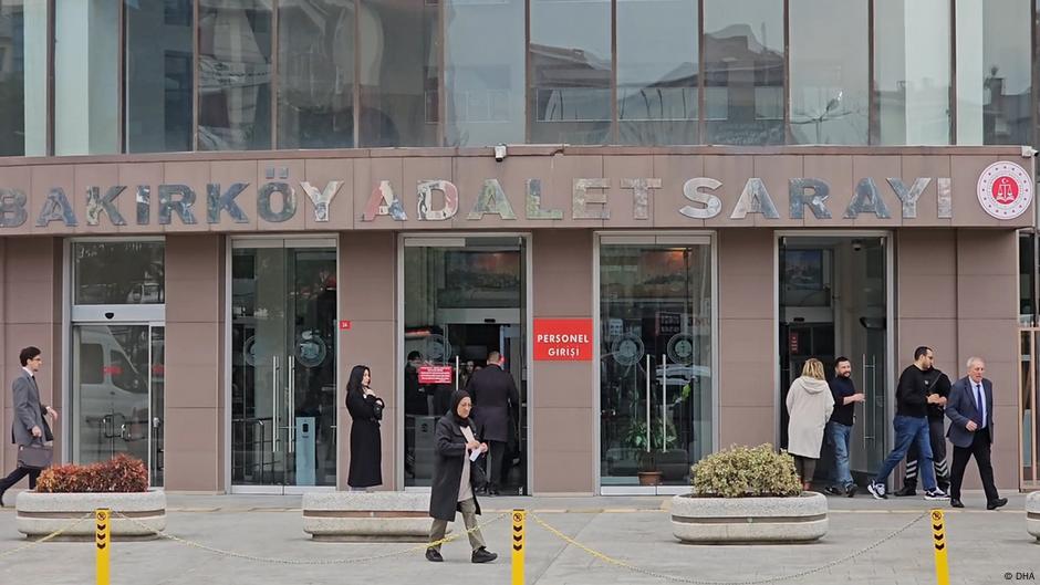 “Yenidoğan” davası: Sanık doktor Fırat Sarı’ya çapraz sorgu