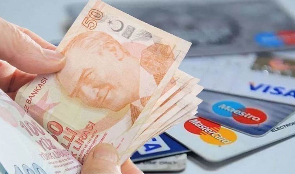 Borç yükü ile yeni yıl!: Yurttaşlar kredi kartı borçlarının ‘asgarisini’ bile ödeyemiyor!