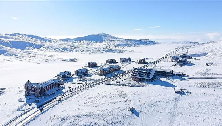 Erciyes’te kayak sezonu açıldı