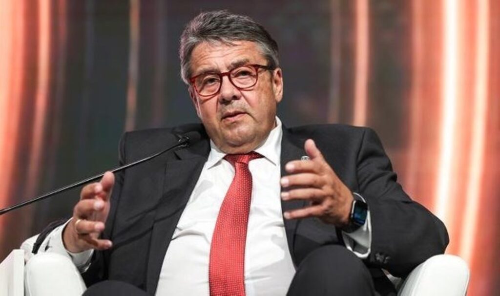 Eski Alman bakandan İsrail’e tepki: Savaş suçu işliyor