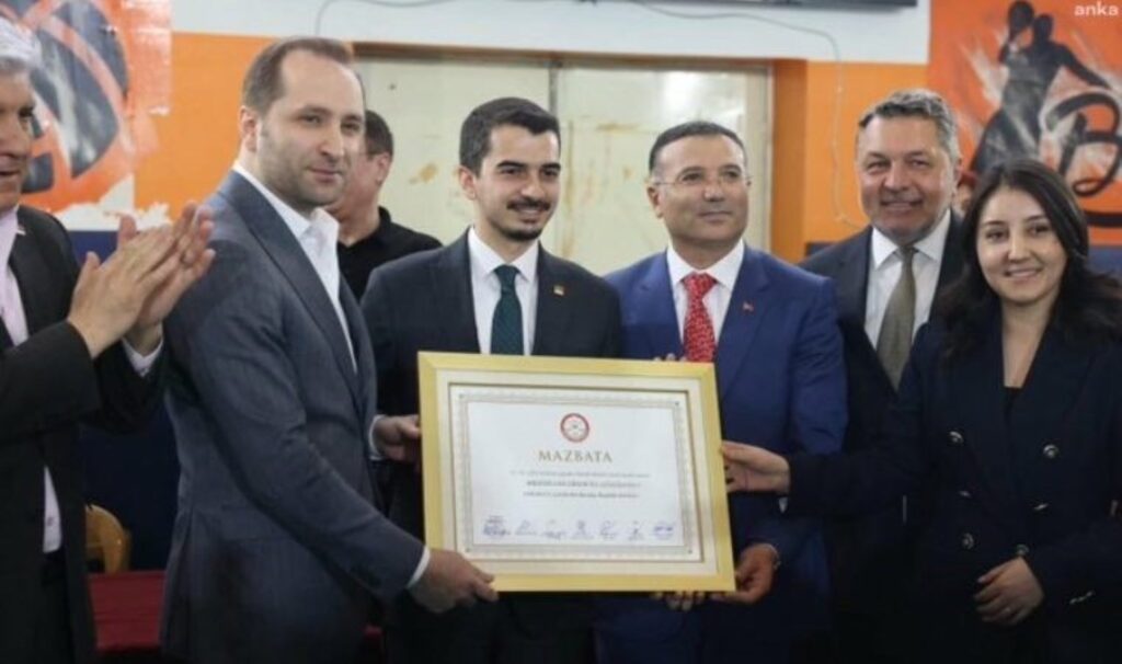 Hüseyin Can Güner mazbatasını aldı