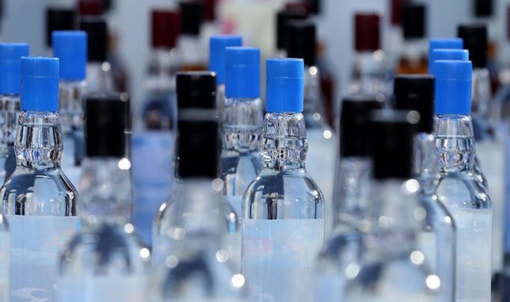 İstanbul’da ‘yılbaşı öncesi’ denetimi: 149 litre sahte içki ele geçirildi
