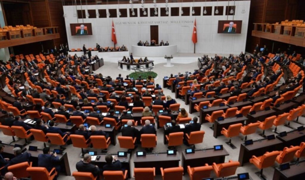 Partilerin bayramlaşma programı belli oldu: CHP’den 15 ziyaret