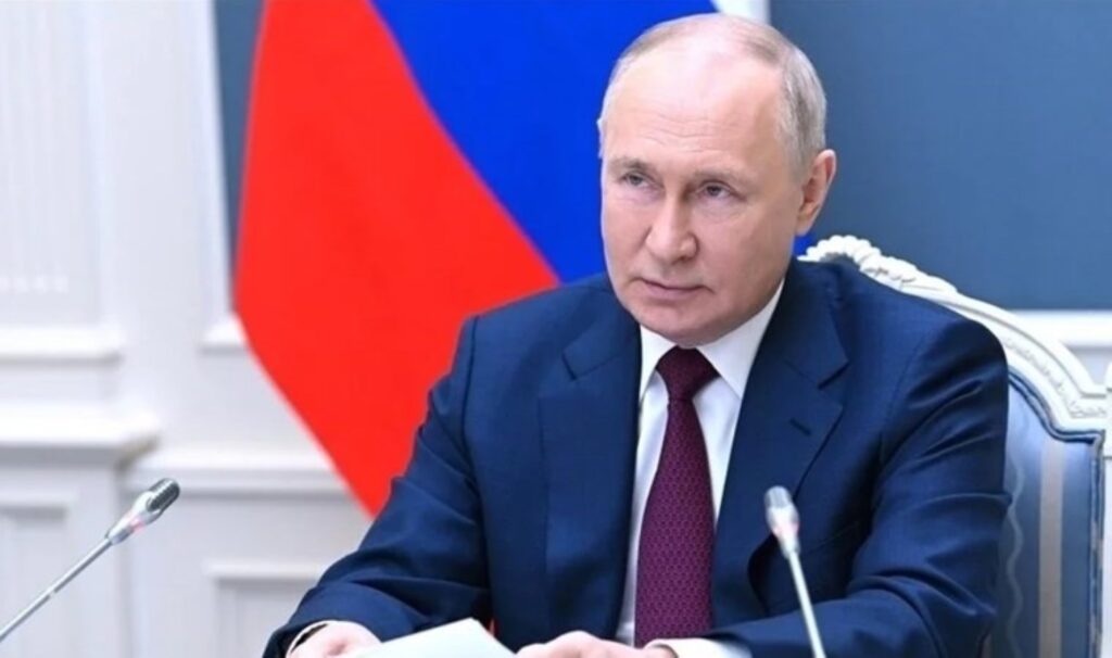 Putin beşinci kez devlet başkanlığı mazbatasını aldı