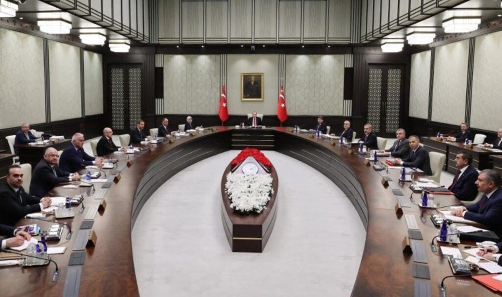 Seçimlerin ardından ilk kabine toplantısı bugün: Gündemde hangi başlıklar var?