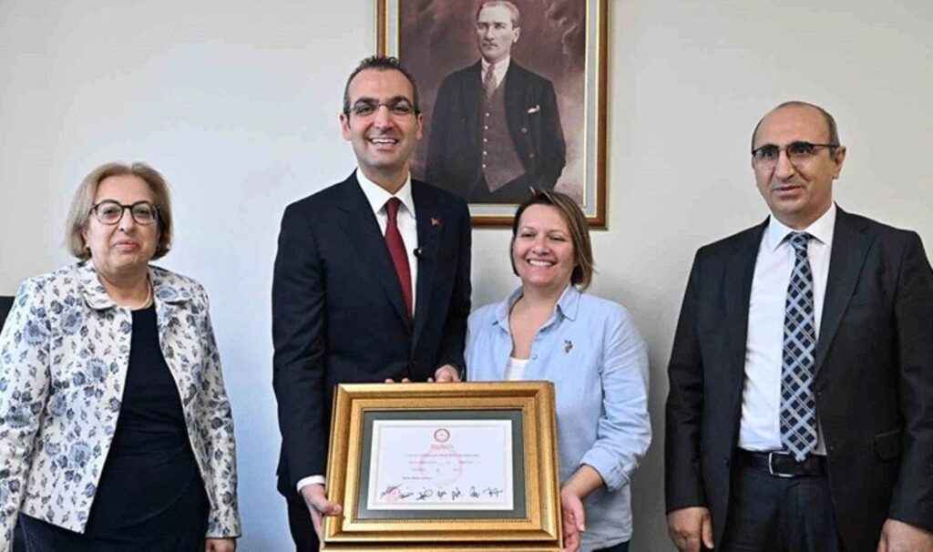 Şişli’nin yeni Belediye Başkanı Resul Emrah Şahan görevi teslim aldı