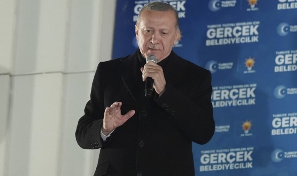 Tek bir başlık öne çıktı… Yandaş gazeteler seçimi nasıl gördü?