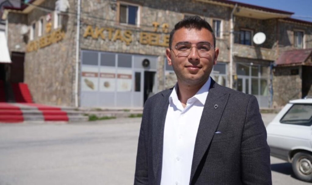 Üniversite öğrencisiydi, belediye başkanı oldu