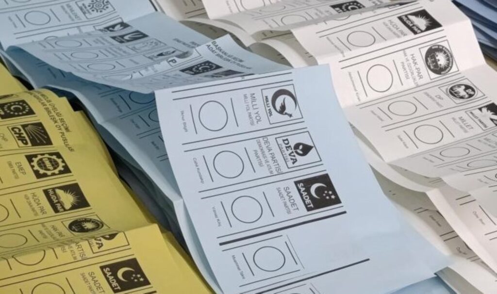 Van’da oy sayım işlemleri başladı