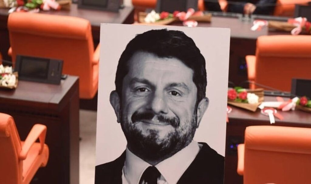 Can Atalay’dan deprem kayıpları çağrısı: ‘TRT’de yayınlamalıyız’