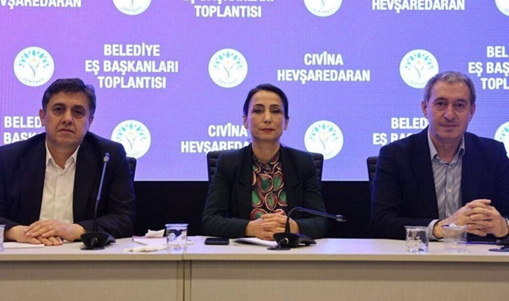 DEM Parti’den ‘kapatma’ açıklamalarına yanıt: ‘Bize parmak sallamasınlar…’