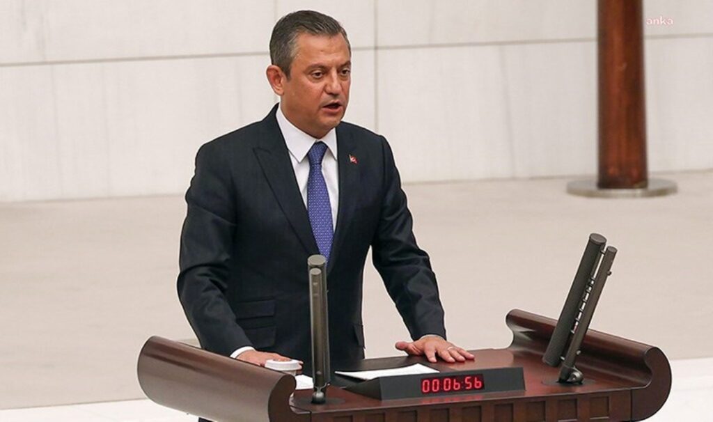 Genel başkan olarak ilk kez… Özgür Özel’den TBMM 23 Nisan Özel Oturumu’nda ‘hasbelkader’ ifadelerine tepki