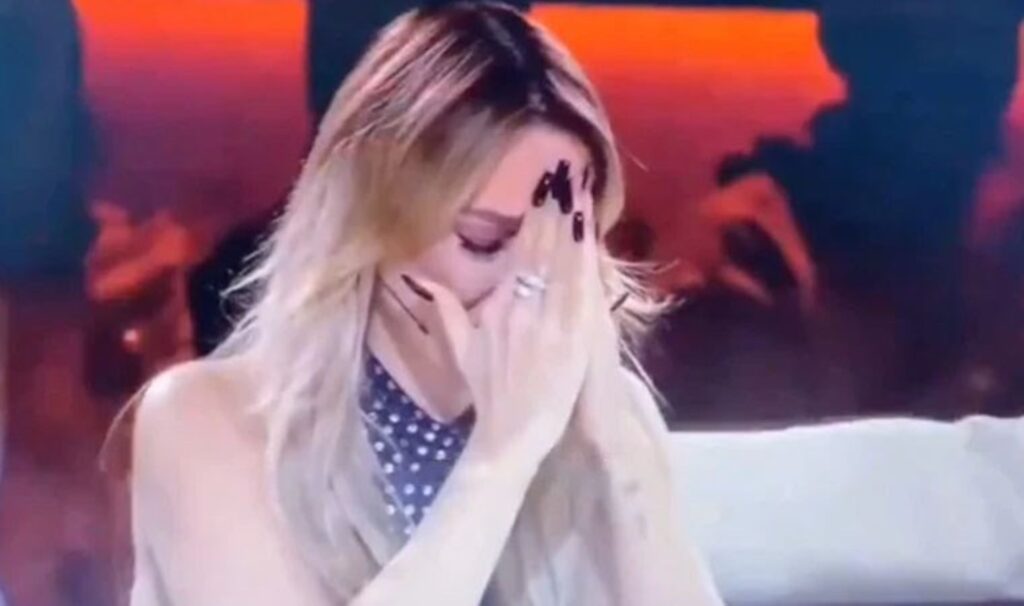Hadise’ye sürpriz: 21 yıl önceki hali karşısında gözyaşlarını tutamadı