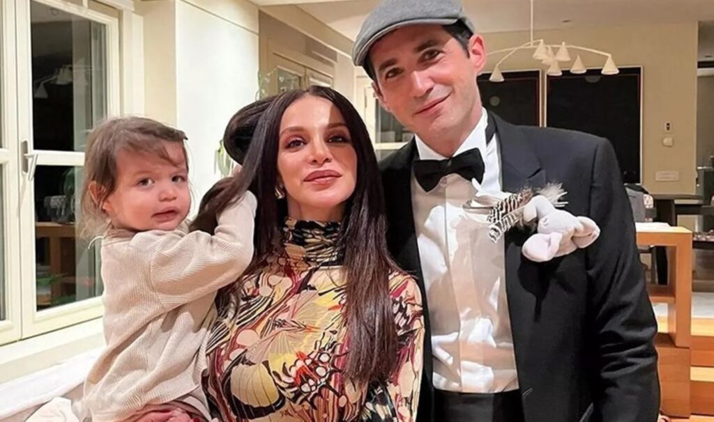 Hepsi grubunun üyesi Cemre Kemer ikinci kez anne oldu