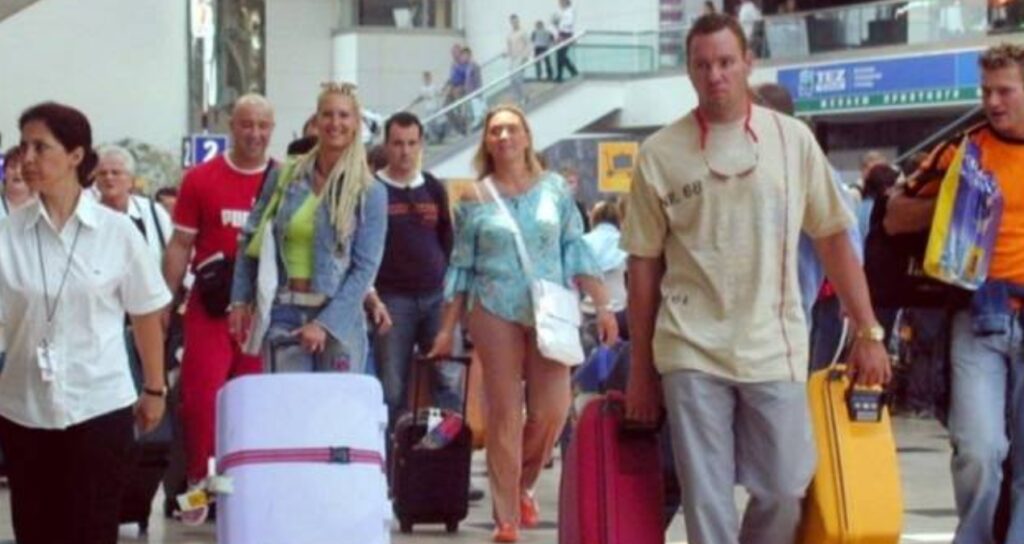 Herkes Suriyelilerin gitmesini beklerken 80 bin Rus Türkiye’yi terk etti: İşte nedeni