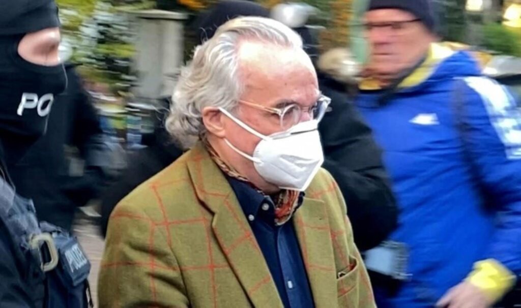 ‘İmparatorluk Vatandaşları’ yargı karşısında: ‘Darbe’ planlamakla suçlanmışlardı