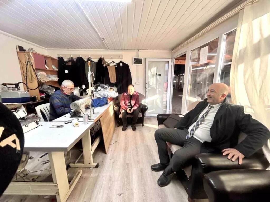 İskenderun’da Prefabrik Çarşı, Depremzedelere Can Suyu Oldu